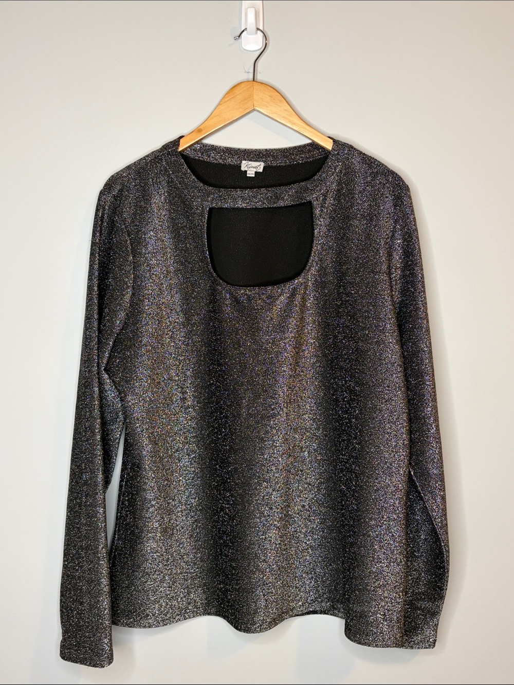 Kismet Women's Sparkle Long-Sleeve Top with Cutout - Black XXL